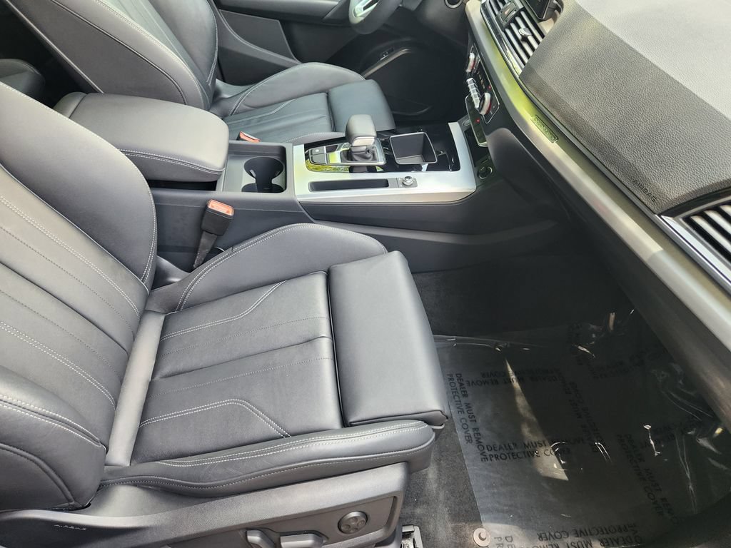 Certified 2024 Audi Q5 2.0T Premium w/ Summer of Audi Package AWD/4WD image 17