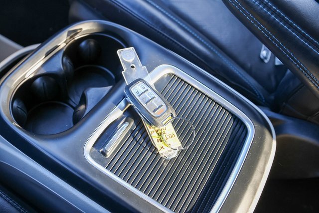 Used 2021 Chrysler Pacifica Touring-L image 21