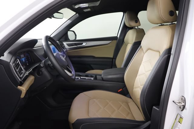 Used 2025 Volkswagen Atlas Cross Sport SE FWD image 8