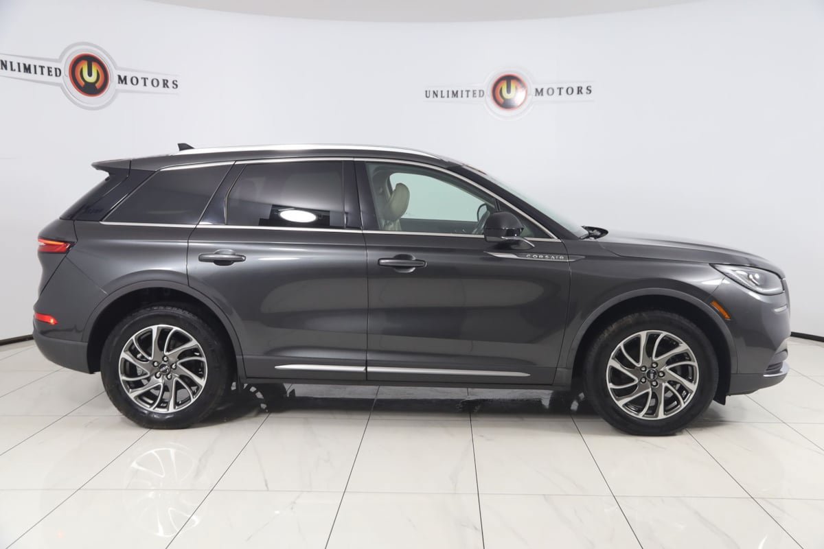 Used 2020 Lincoln Corsair AWD w/ Equipment Group 101A image 2