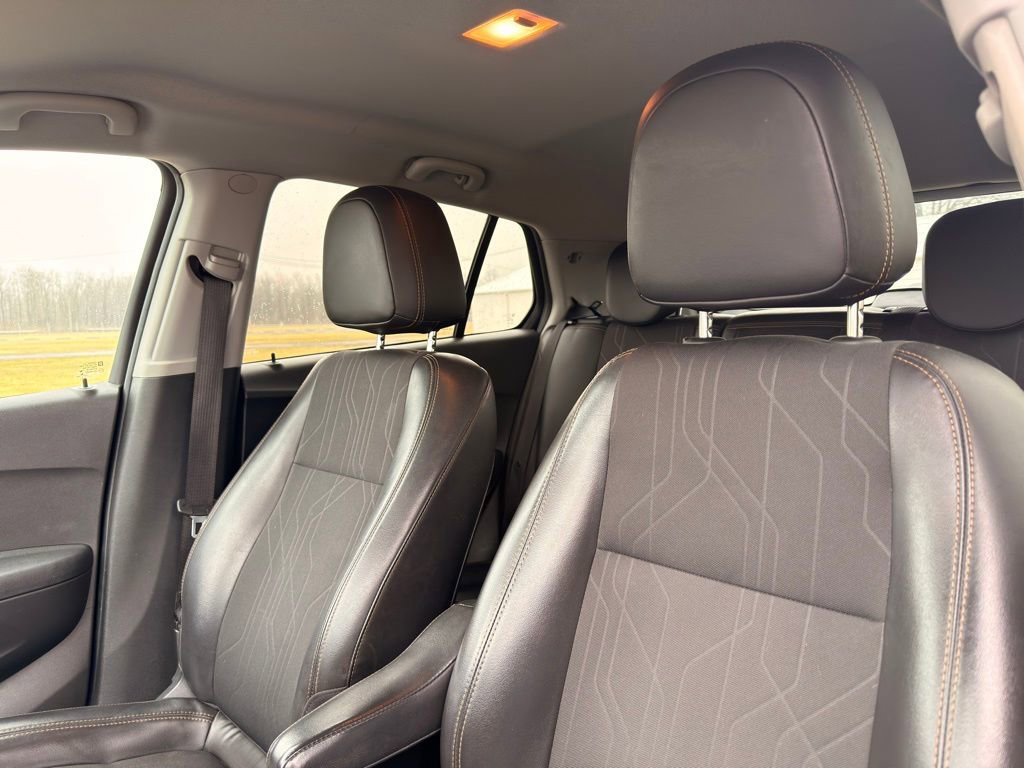 Used 2018 Chevrolet Trax LT w/ Driver Confidence Package image 29