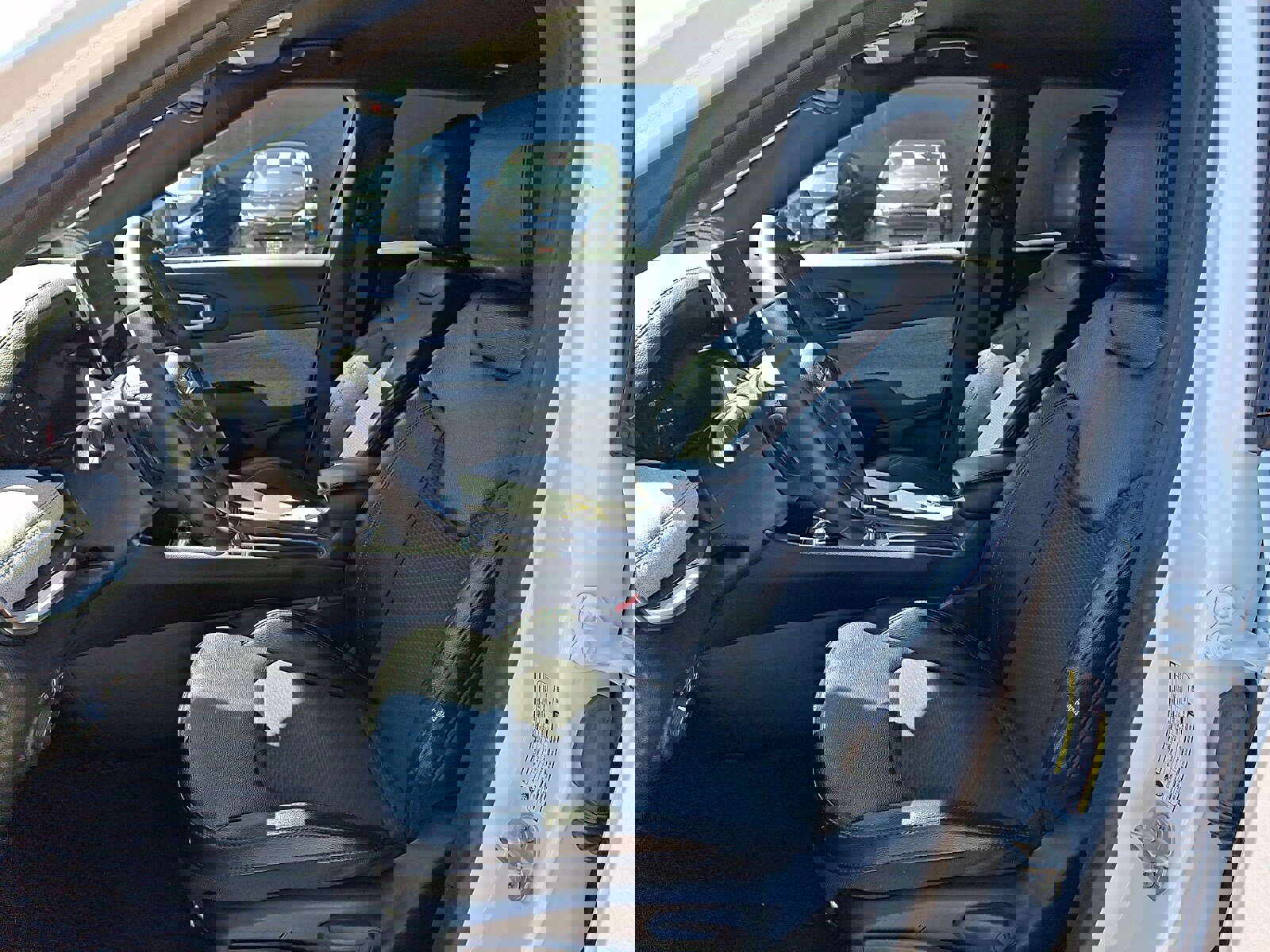 Used 2024 Jeep Compass Latitude image 13