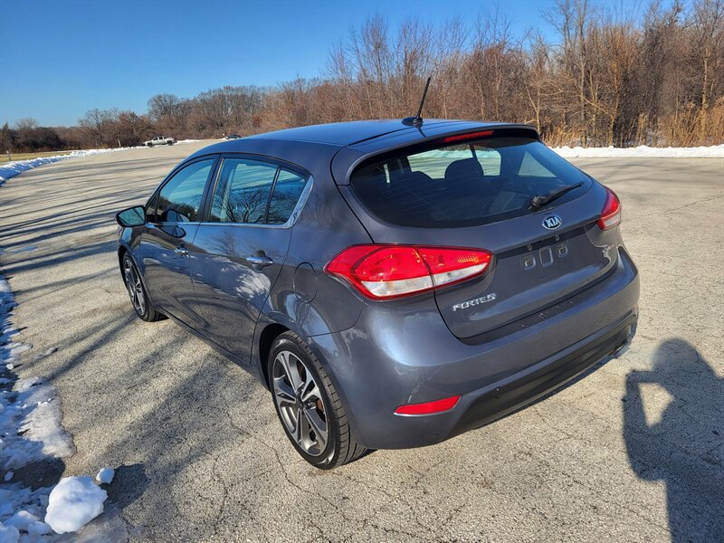 Used 2016 Kia Forte EX FWD image 9