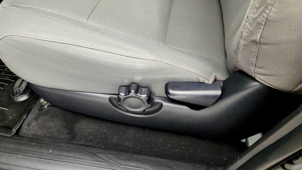 Used 2018 Toyota Tacoma SR RWD image 11