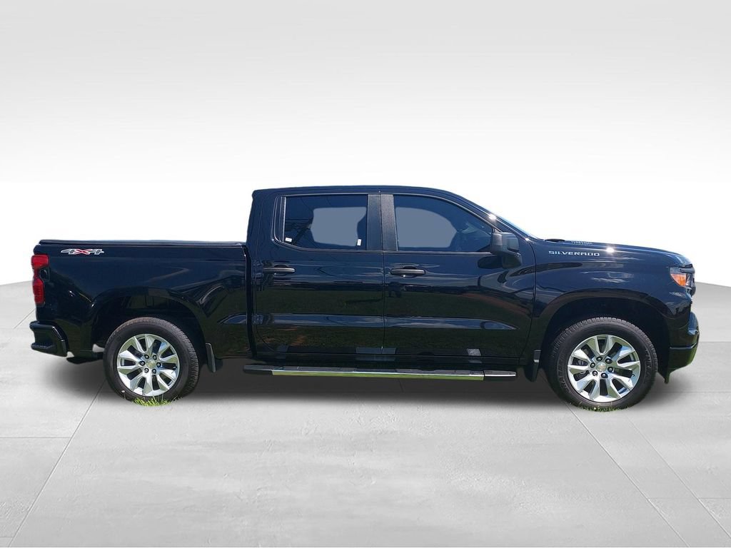 Used 2026 Chevrolet Silverado 1500 Custom AWD/4WD image 6