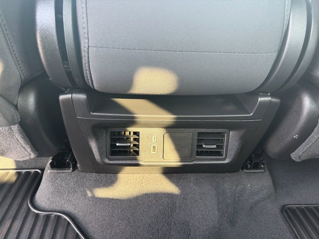 Used 2025 Chevrolet Silverado 2500 Custom w/ Custom Value Package image 26