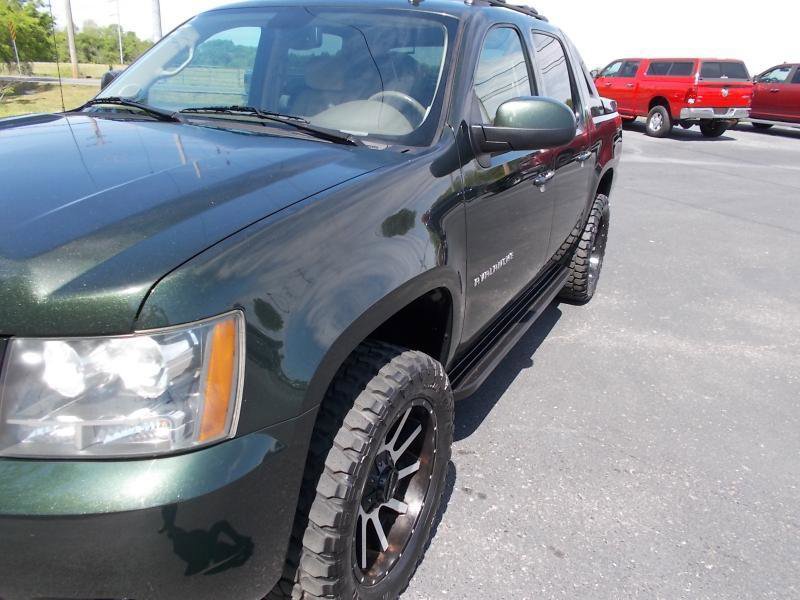 Used 2013 Chevrolet Avalanche LS image 8