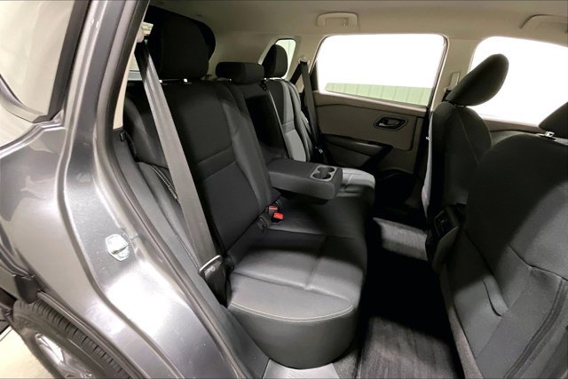 Used 2023 Nissan Rogue S AWD/4WD image 27