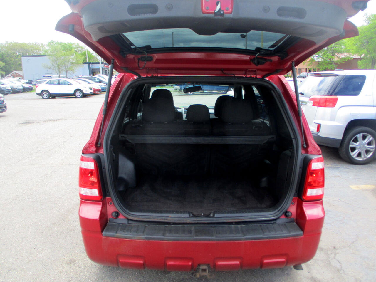 Used 2010 Ford Escape XLT image 6