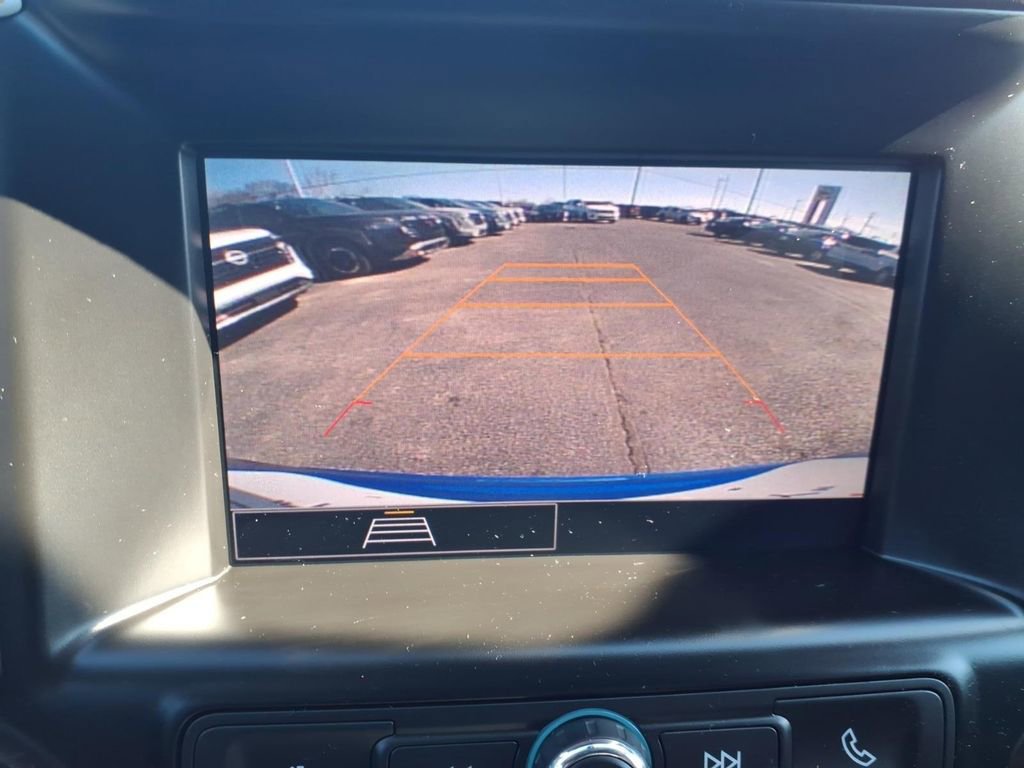 Used 2024 GMC Terrain SLE image 22