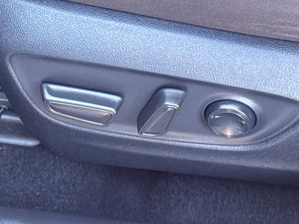 Used 2024 Toyota RAV4 XLE image 47