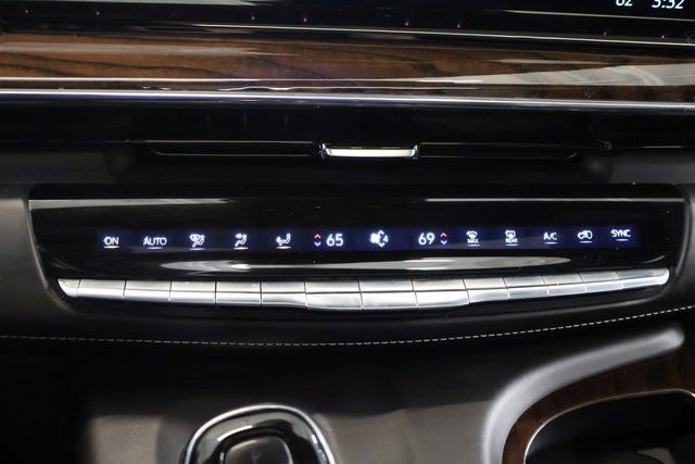 Used 2023 Cadillac Escalade Premium Luxury Platinum image 22
