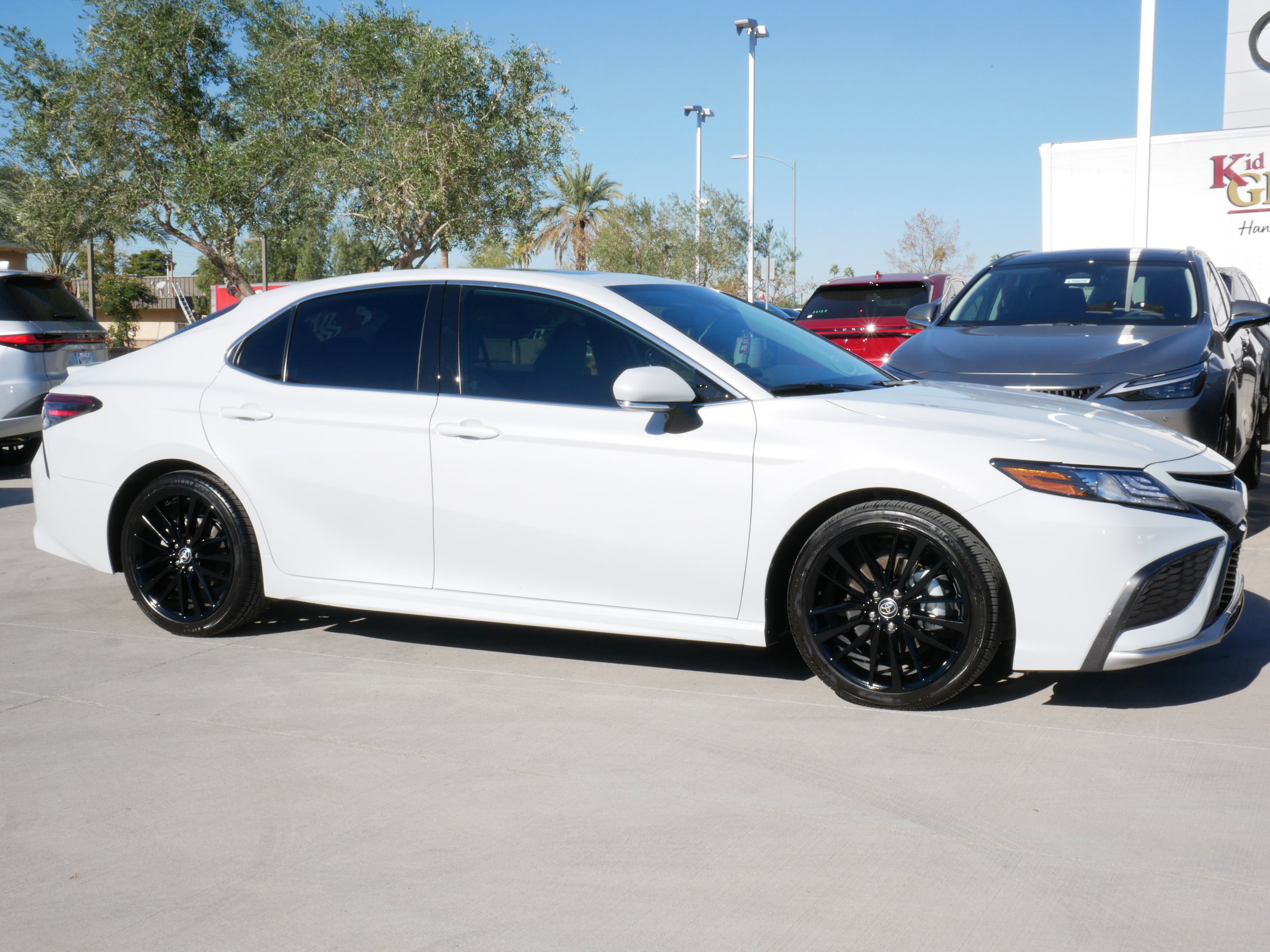 Used 2022 Toyota Camry XSE image 13