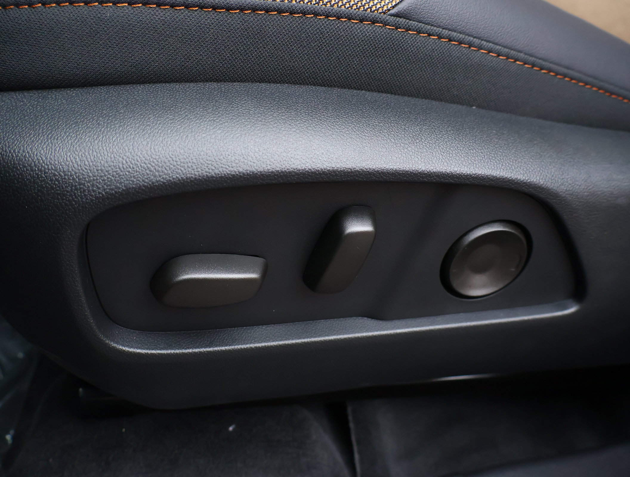 New 2027 Chevrolet Equinox ACTIV w/ Safety and Technology Package FWD image 8