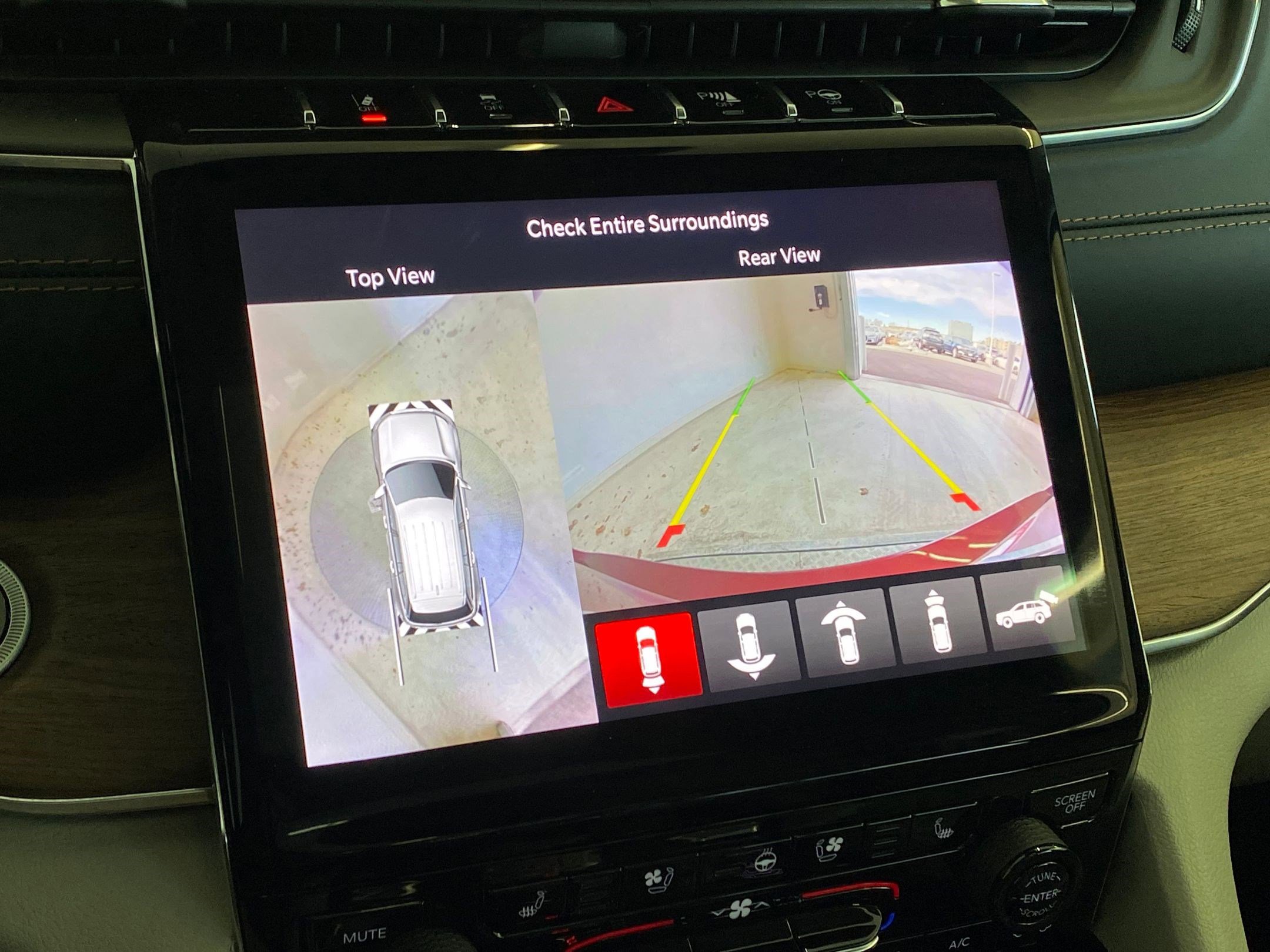 Used 2022 Jeep Grand Cherokee L Summit w/ Advanced Protech Group IV image 27