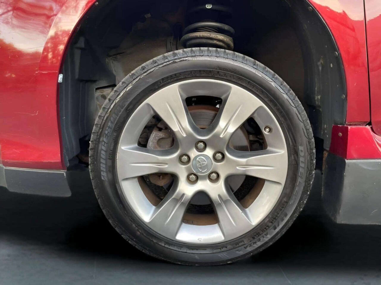 Used 2014 Toyota Sienna SE image 32