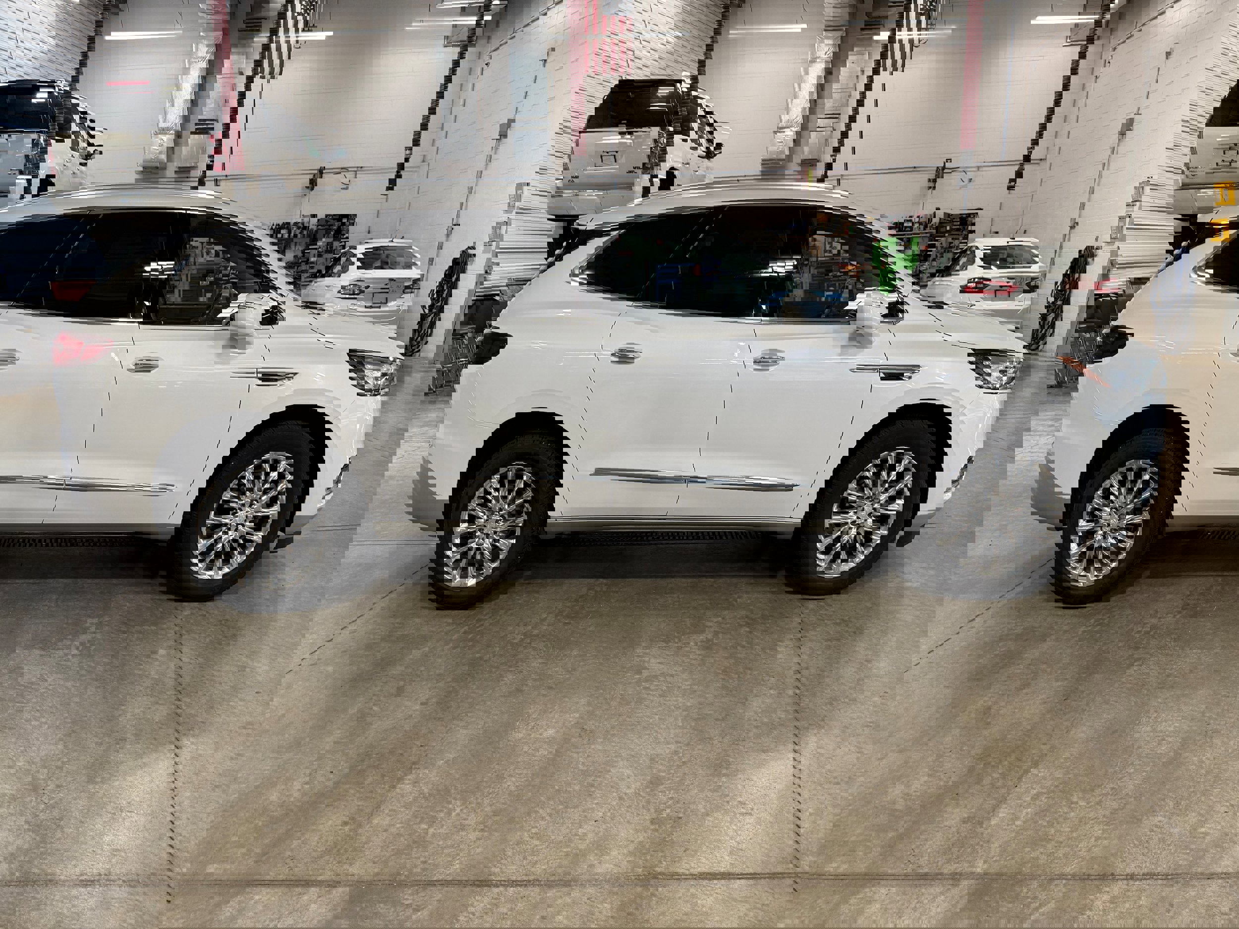 Used 2020 Buick Enclave Premium w/ Surround and Sites Package image 3