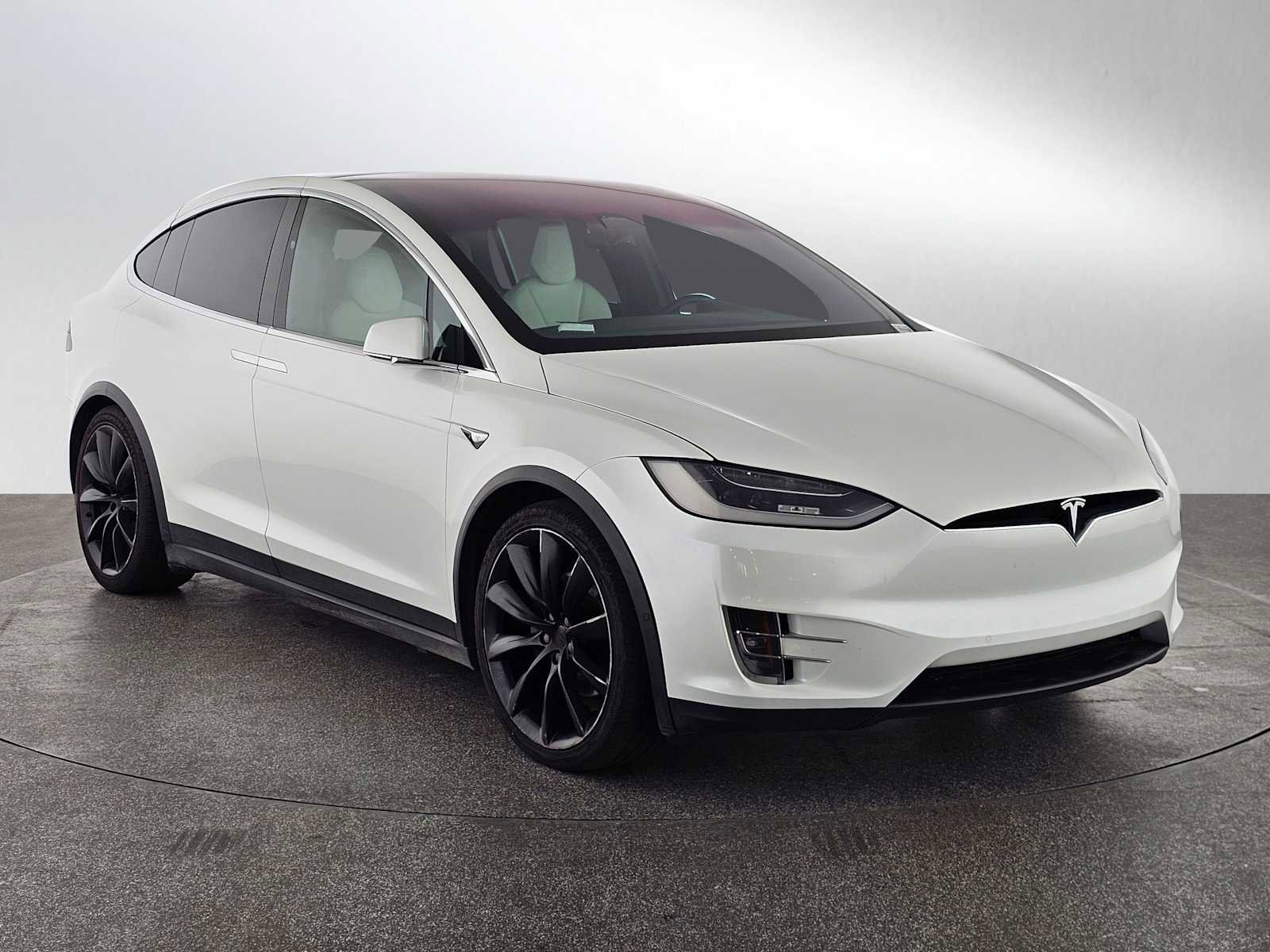 Used 2019 Tesla Model X 75D AWD/4WD image 7