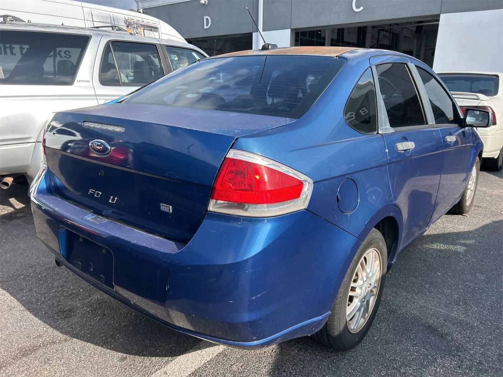 Used 2009 Ford Focus SE FWD image 8