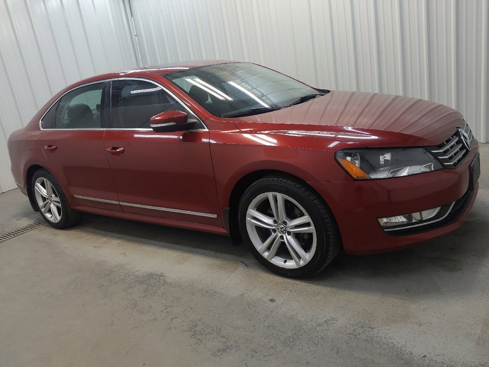 Used 2015 Volkswagen Passat 1.8T SEL Premium image 11