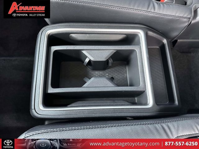 Used 2024 Toyota Grand Highlander Limited AWD/4WD image 15