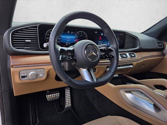 Used 2025 Mercedes-Benz GLS 450 4MATIC image 10