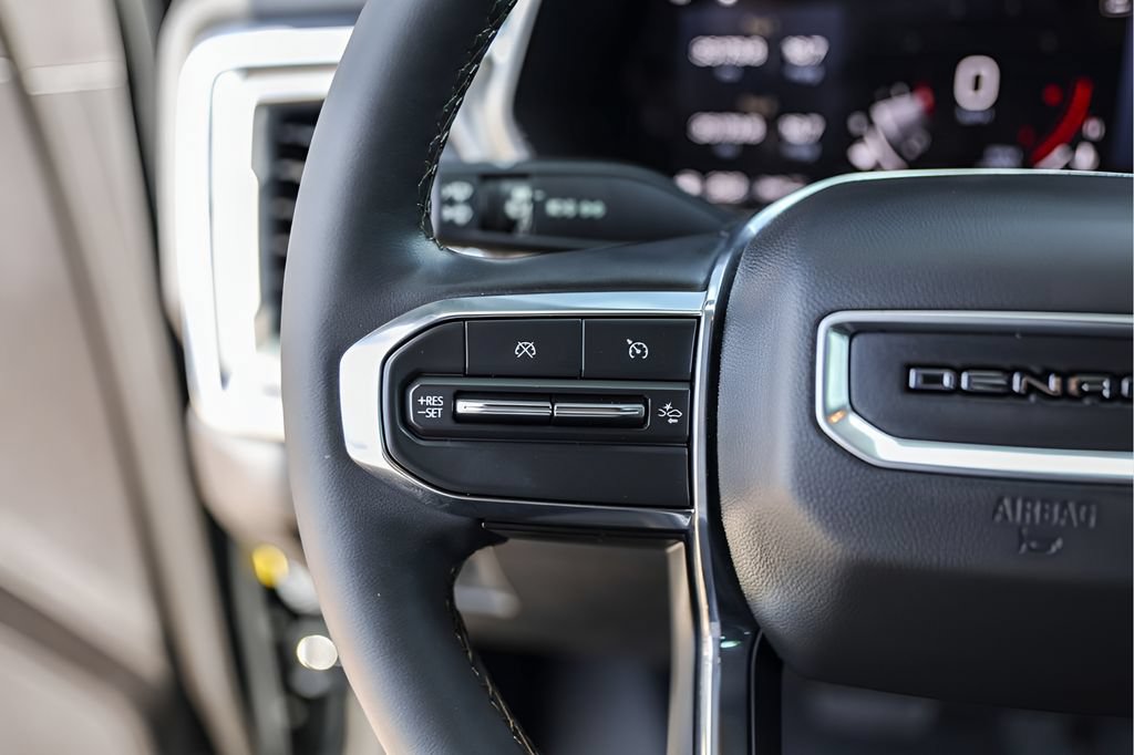 Used 2023 GMC Canyon Denali AWD/4WD image 17