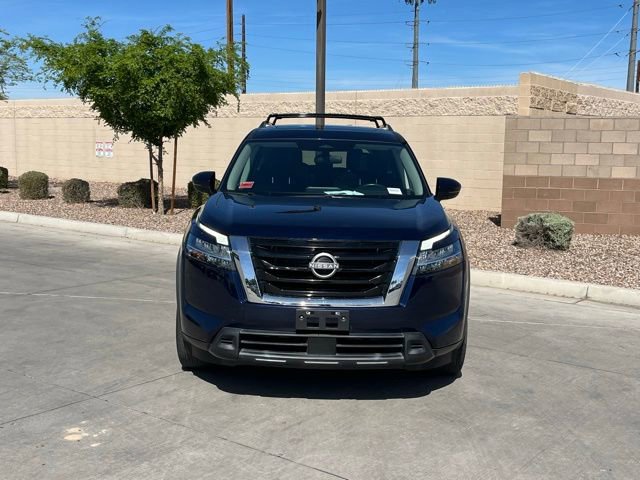 Used 2022 Nissan Pathfinder SV w/ SV Premium Package image 5