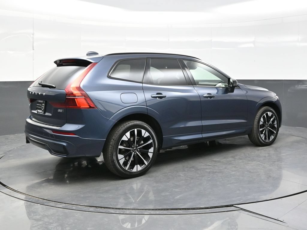 Used 2026 Volvo XC60 B5 Plus AWD/4WD image 7