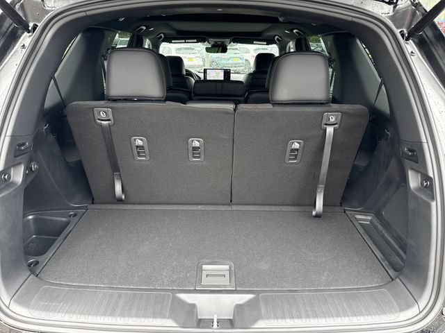 Used 2026 Honda Pilot Black Edition image 14
