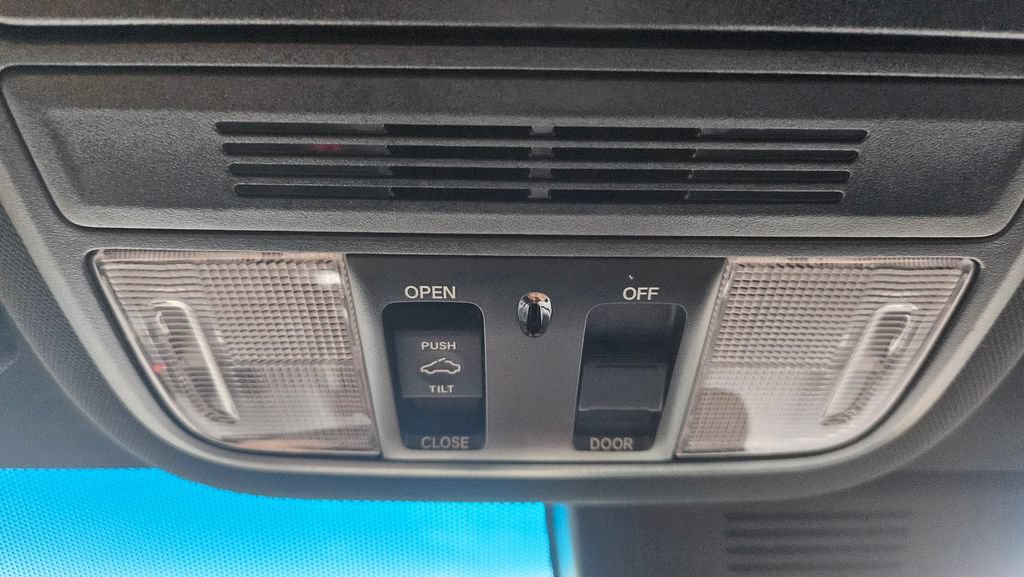 Used 2022 Honda Accord Sport image 35