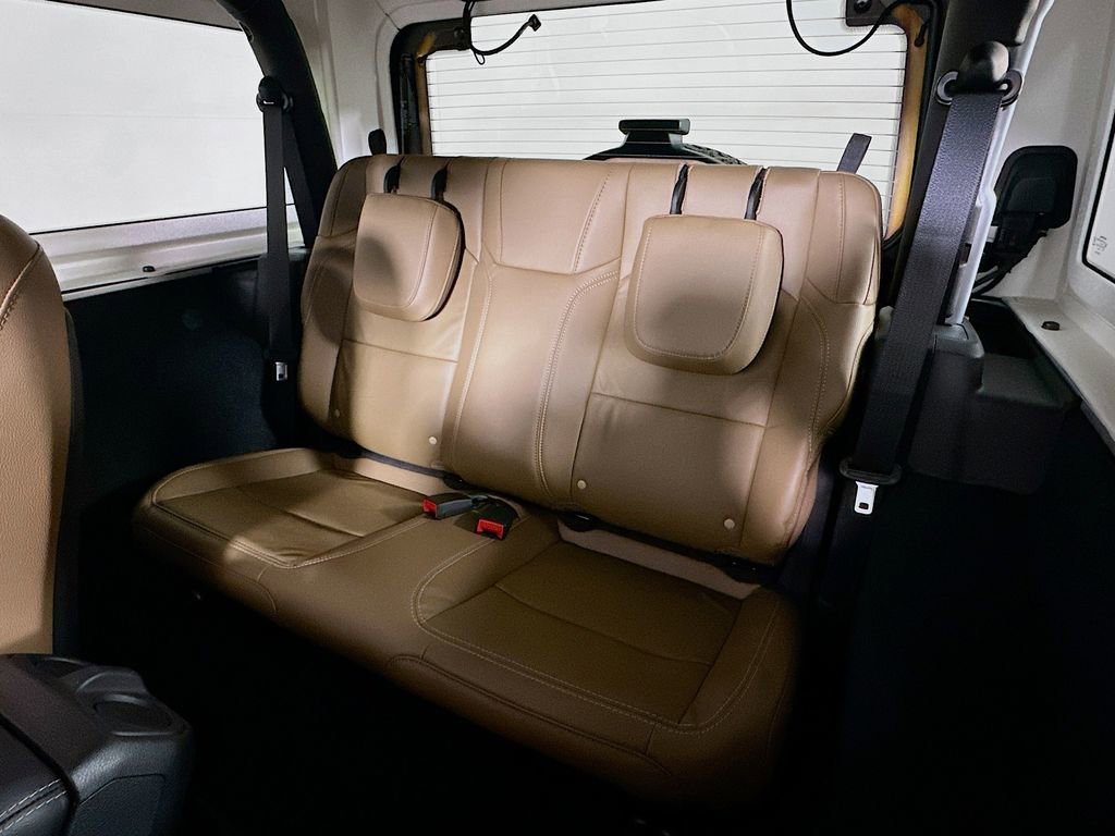 Used 2022 Jeep Wrangler Rubicon w/ Steel Bumper Group image 13