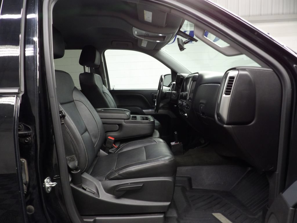 Used 2018 Chevrolet Silverado 1500 LT w/ All Star Edition AWD/4WD image 28