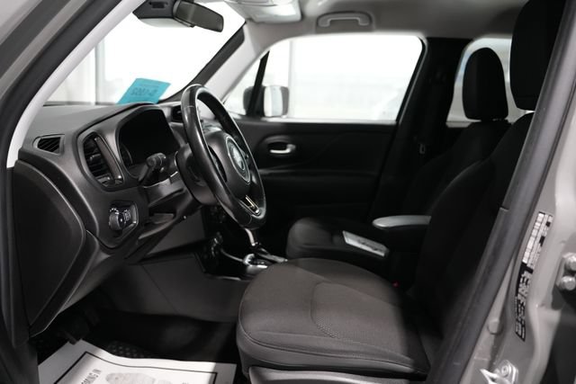 Used 2019 Jeep Renegade Altitude w/ Quick Order Package 2XM AWD/4WD image 14