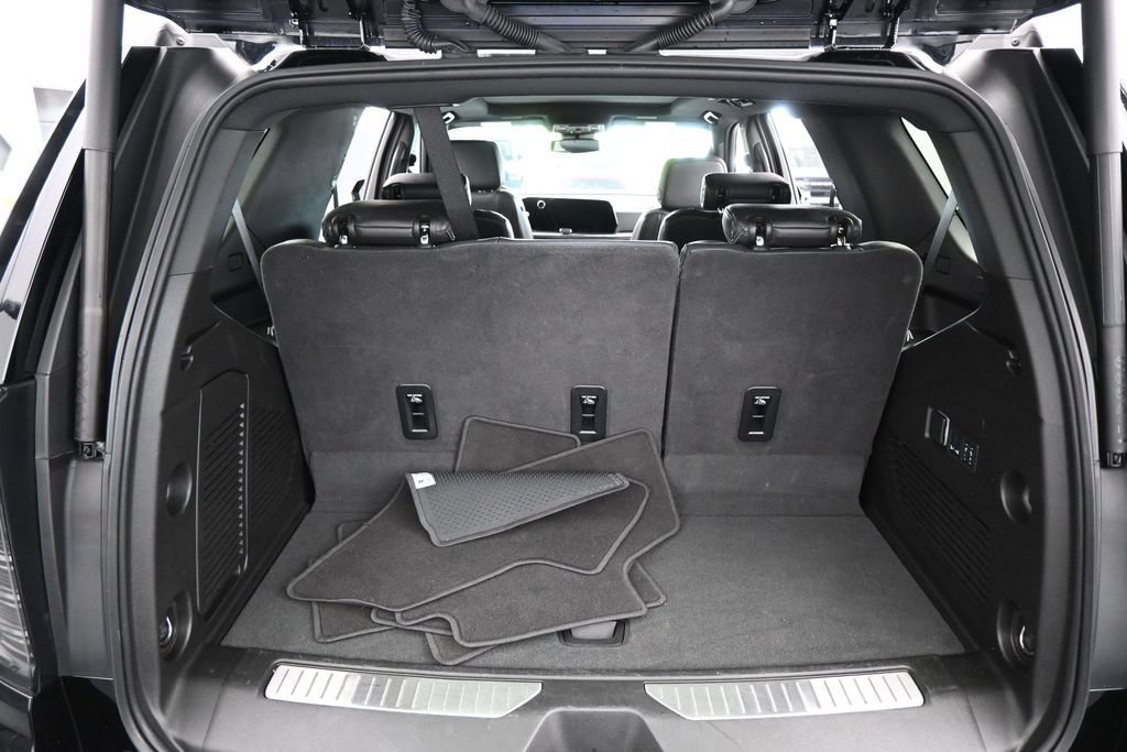 Used 2025 Chevrolet Tahoe RST w/ Comfort Package RWD image 48