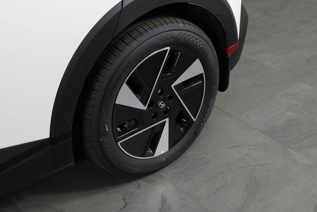 New 2025 Hyundai Ioniq 5 SE image 7