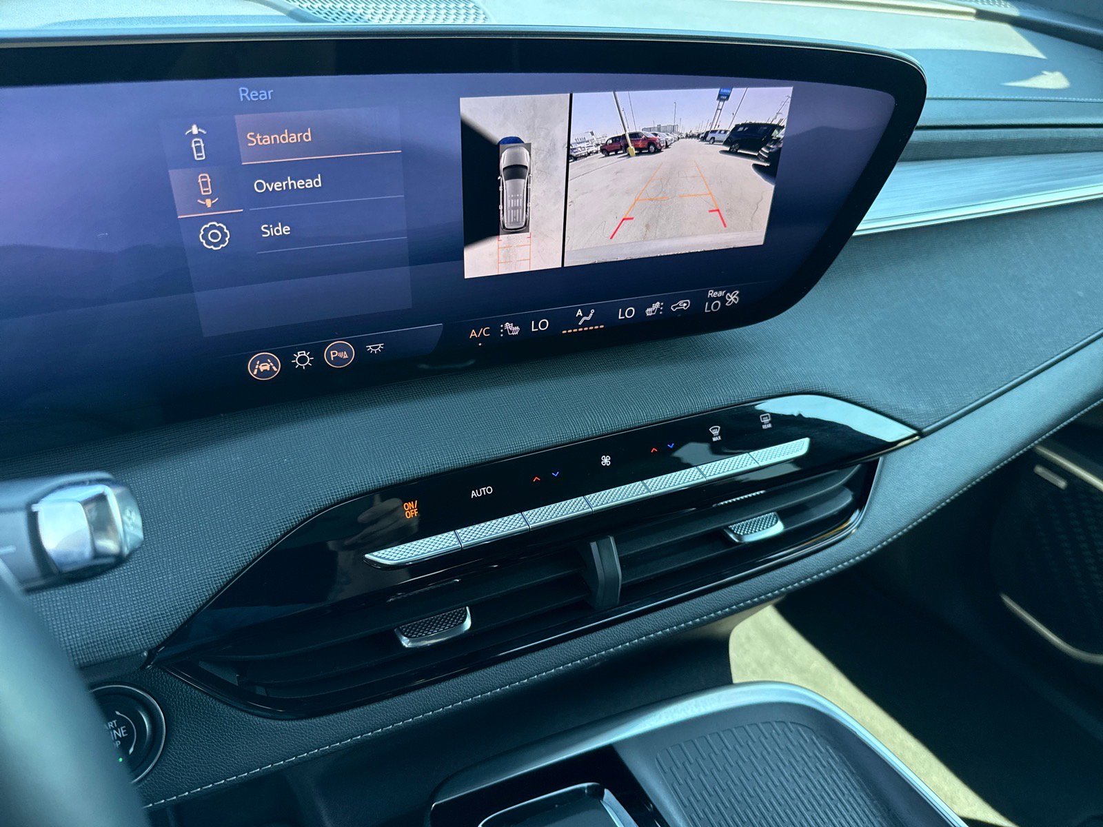 Used 2025 Buick Enclave Preferred image 18