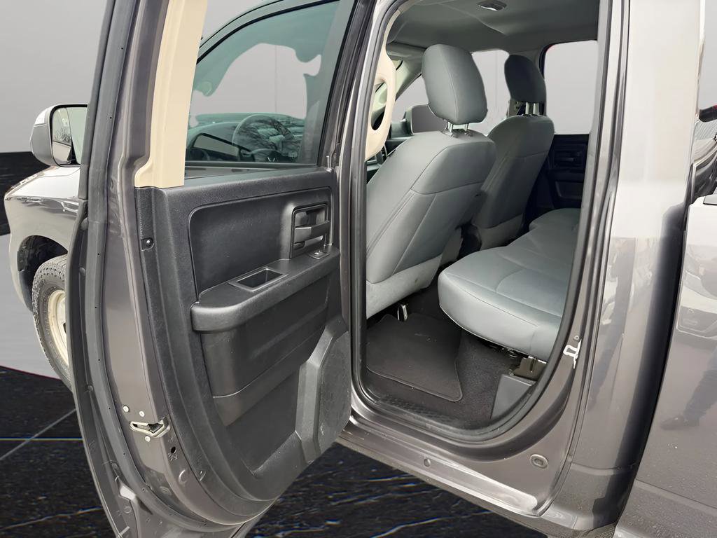 Used 2015 RAM 1500 Tradesman image 27