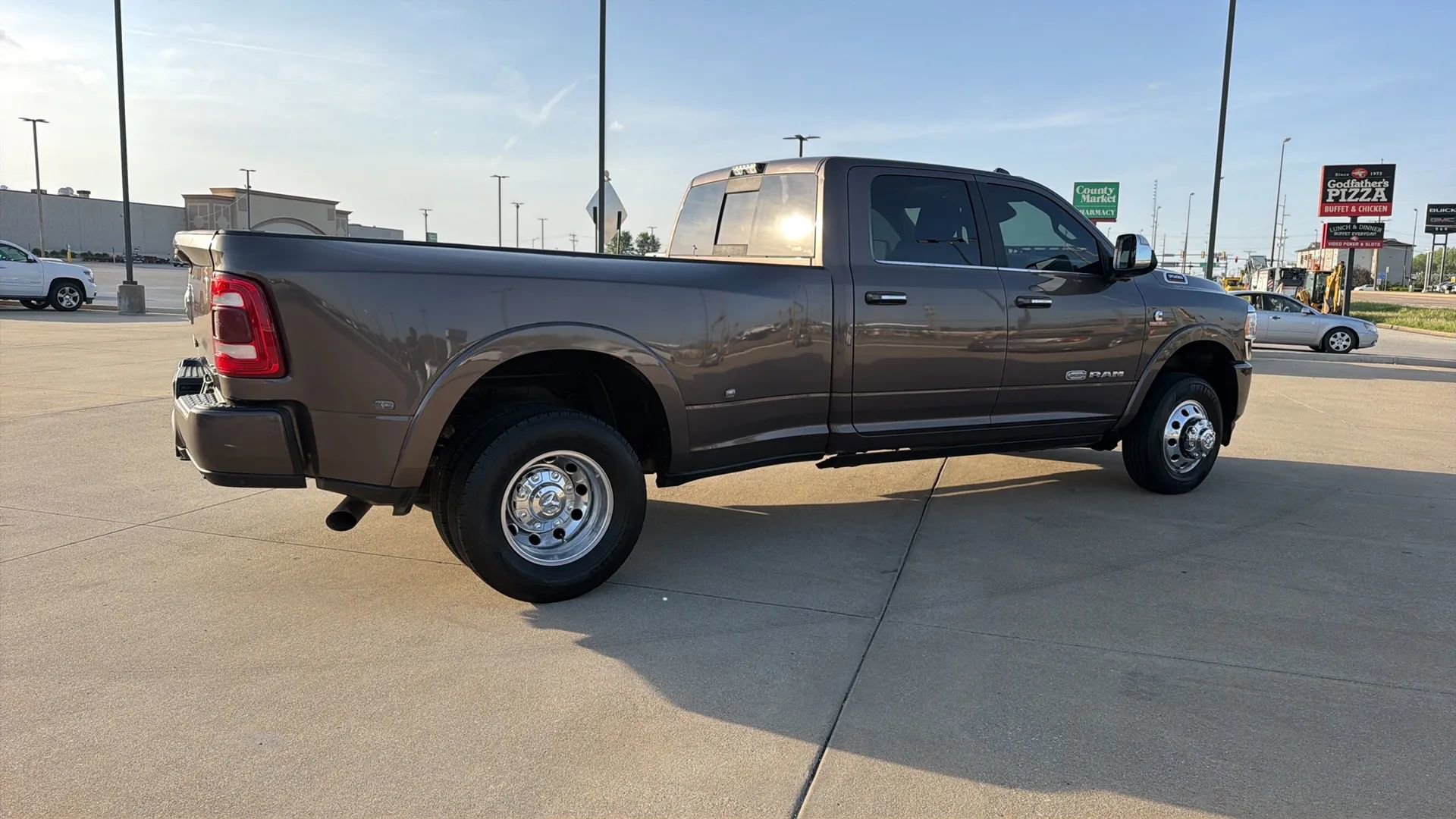Used 2019 RAM 3500 Limited w/ Max Tow Package AWD/4WD image 25