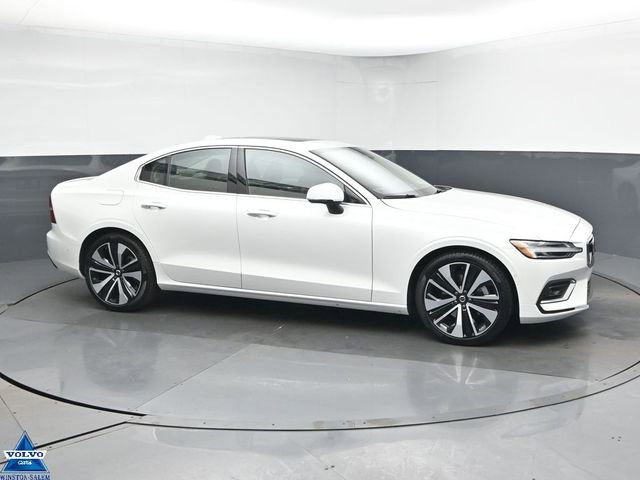 Used 2023 Volvo S60 B5 Ultimate image 1