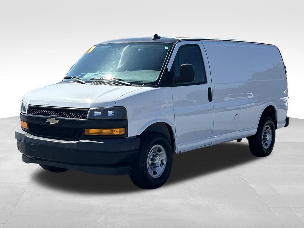 Used 2019 Chevrolet Express 2500 w/ Driver Convenience Package RWD image 8