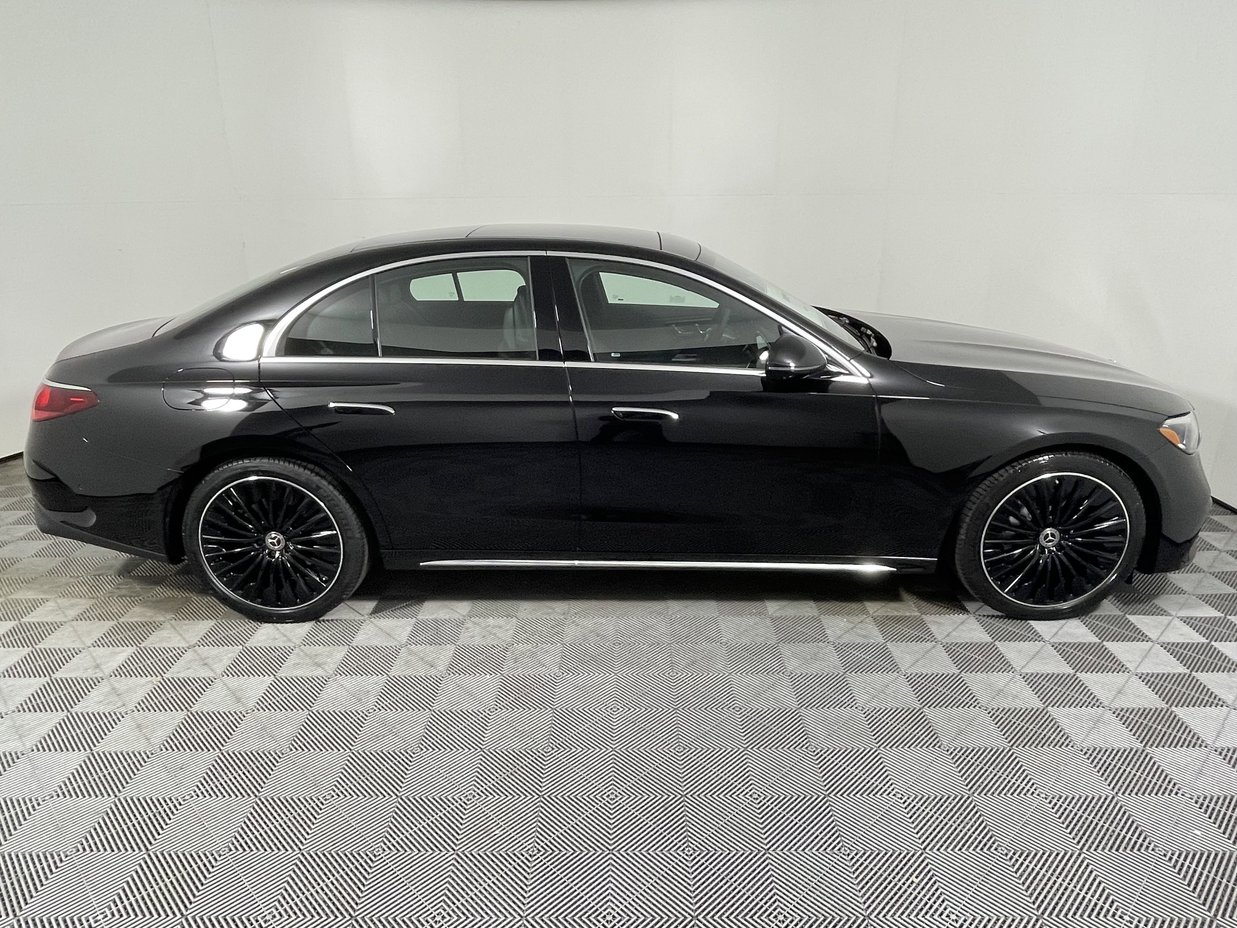 New 2026 Mercedes-Benz E 350 Sedan image 6