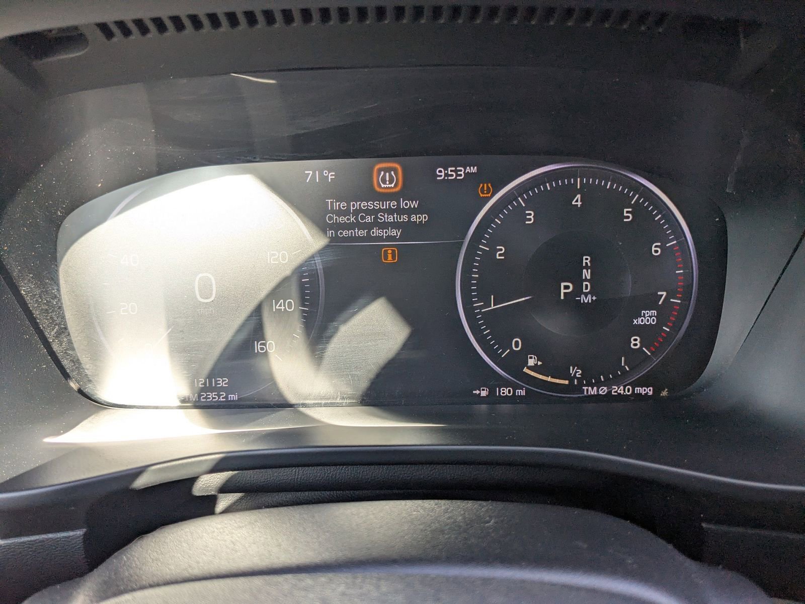 Used 2019 Volvo XC40 T5 Momentum image 30