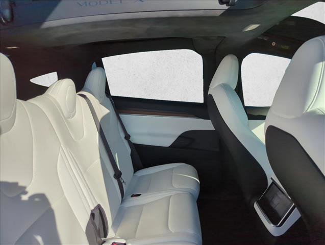 Used 2022 Tesla Model X image 23