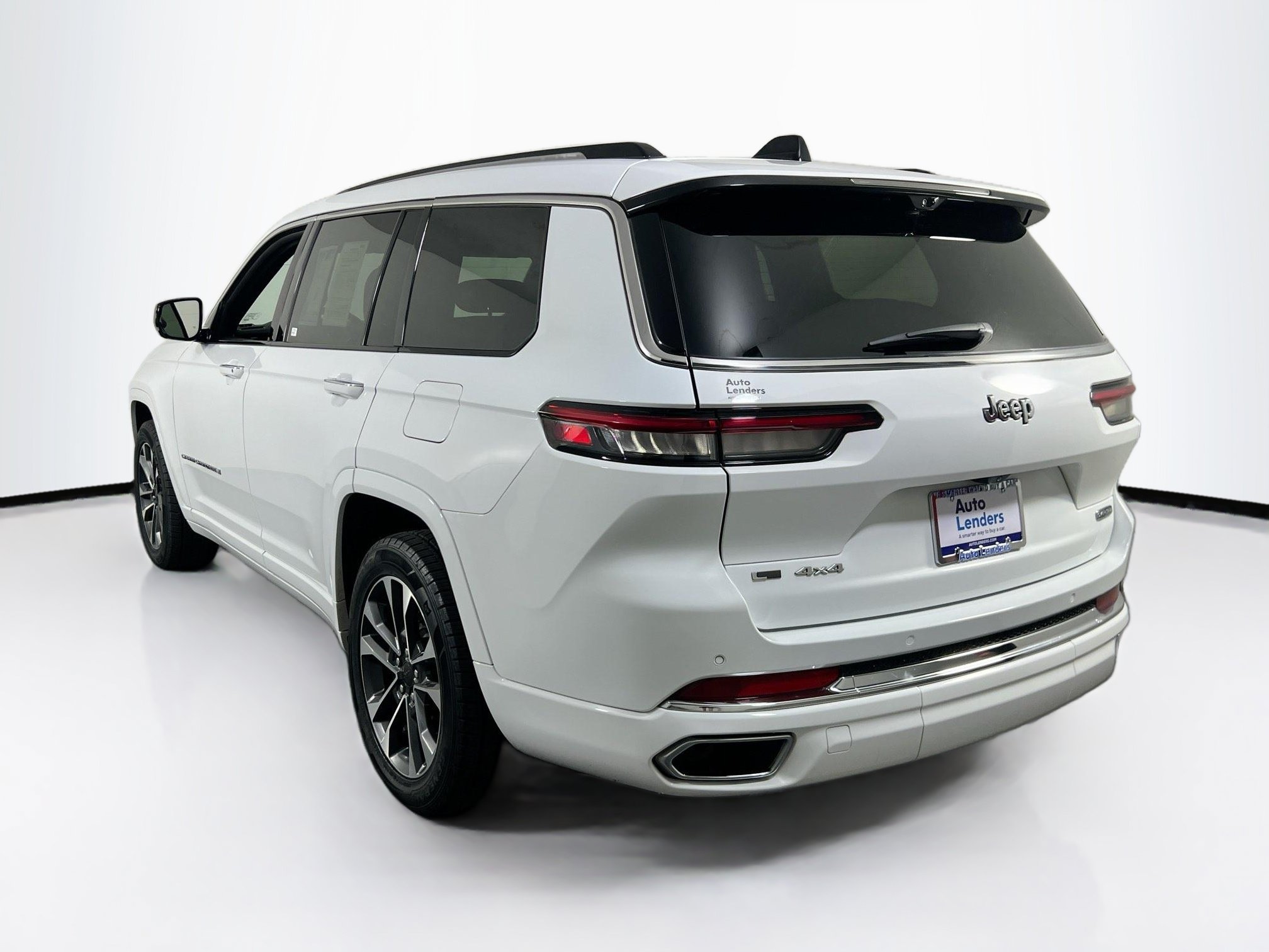 Used 2023 Jeep Grand Cherokee L Overland w/ Luxury Tech Group IV AWD/4WD image 7