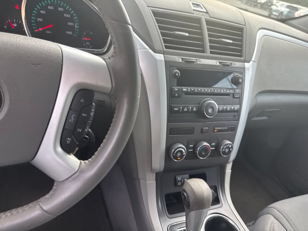 Used 2012 Chevrolet Traverse LS FWD image 2