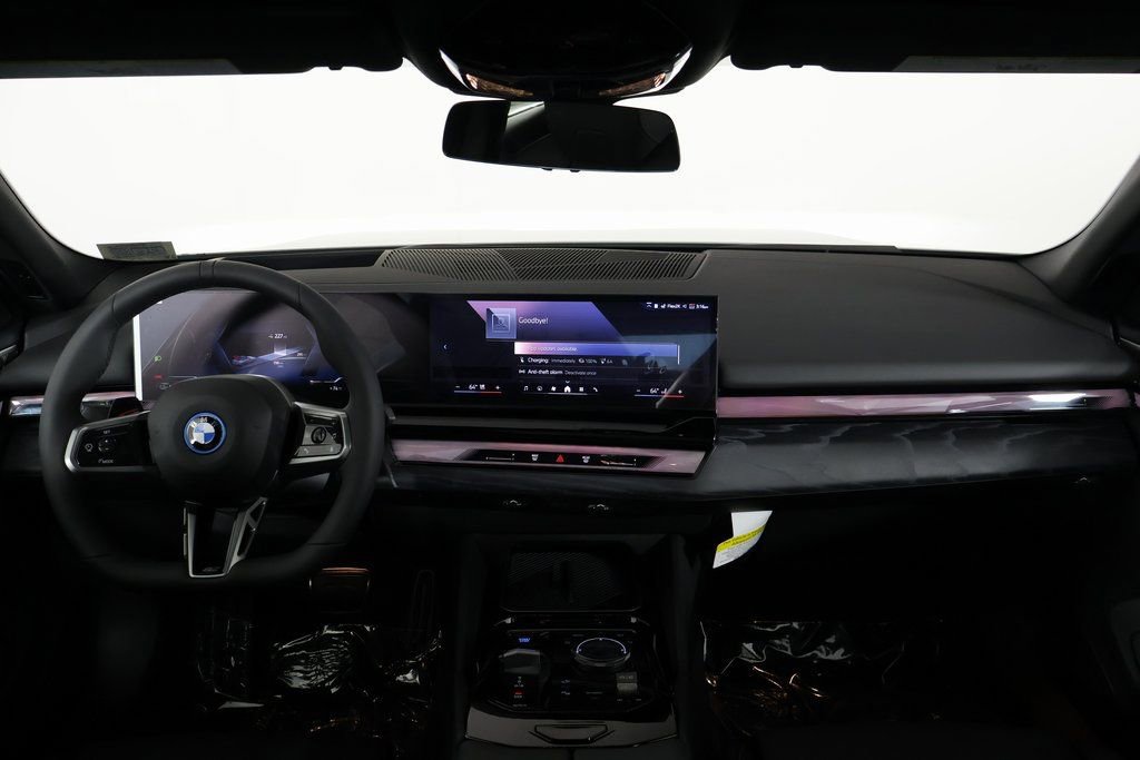 New 2026 BMW i5 eDrive40 w/ M Sport Package AWD/4WD image 4