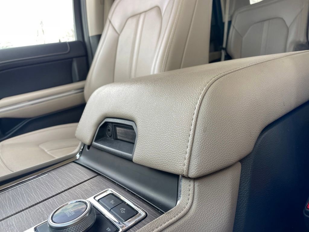 Used 2024 Ford Expedition Limited image 23