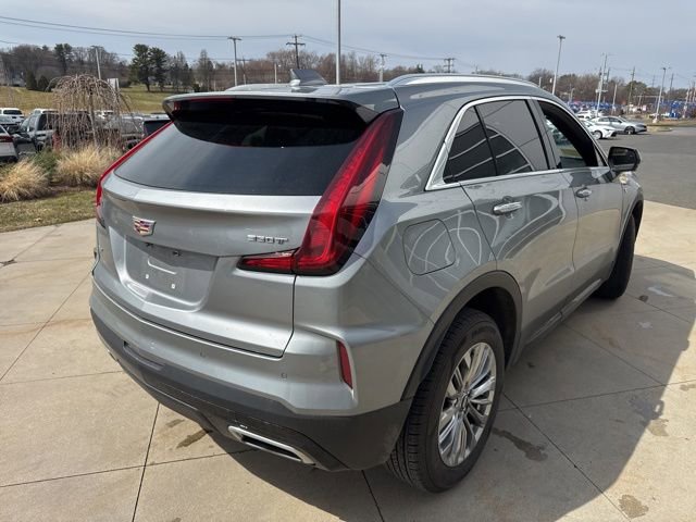 Used 2025 Cadillac XT4 Premium Luxury image 7