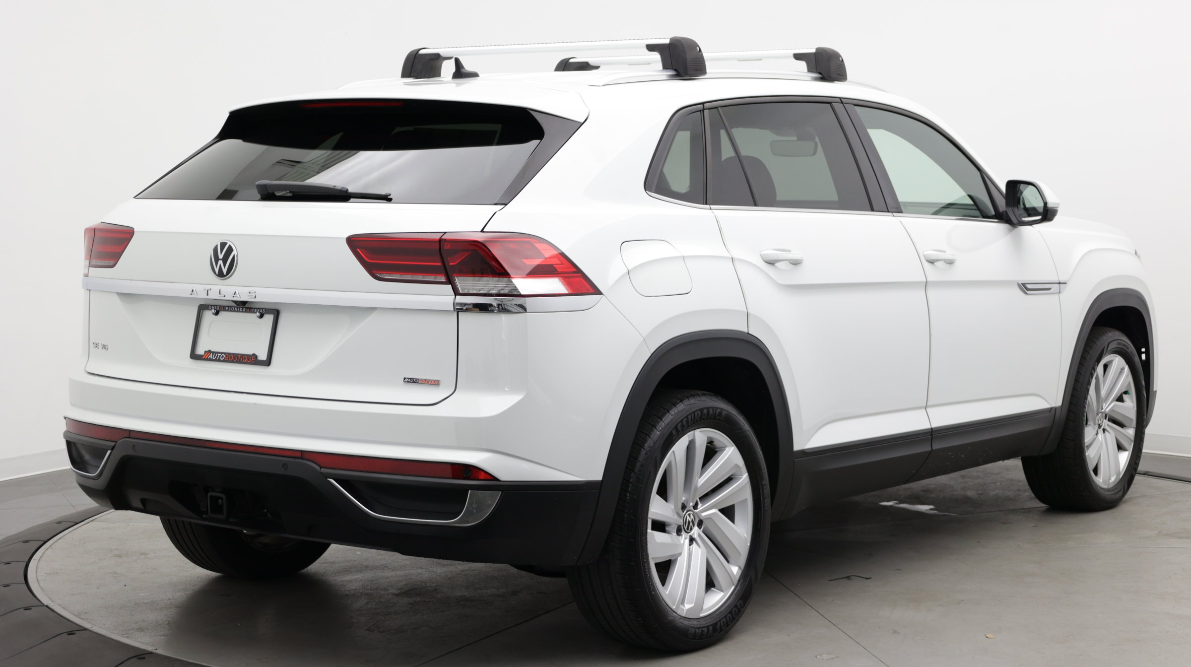Used 2023 Volkswagen Atlas Cross Sport SE FWD image 7